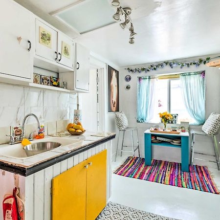 Oceanfront White Stone Cottage With Private Beach! Екстер'єр фото