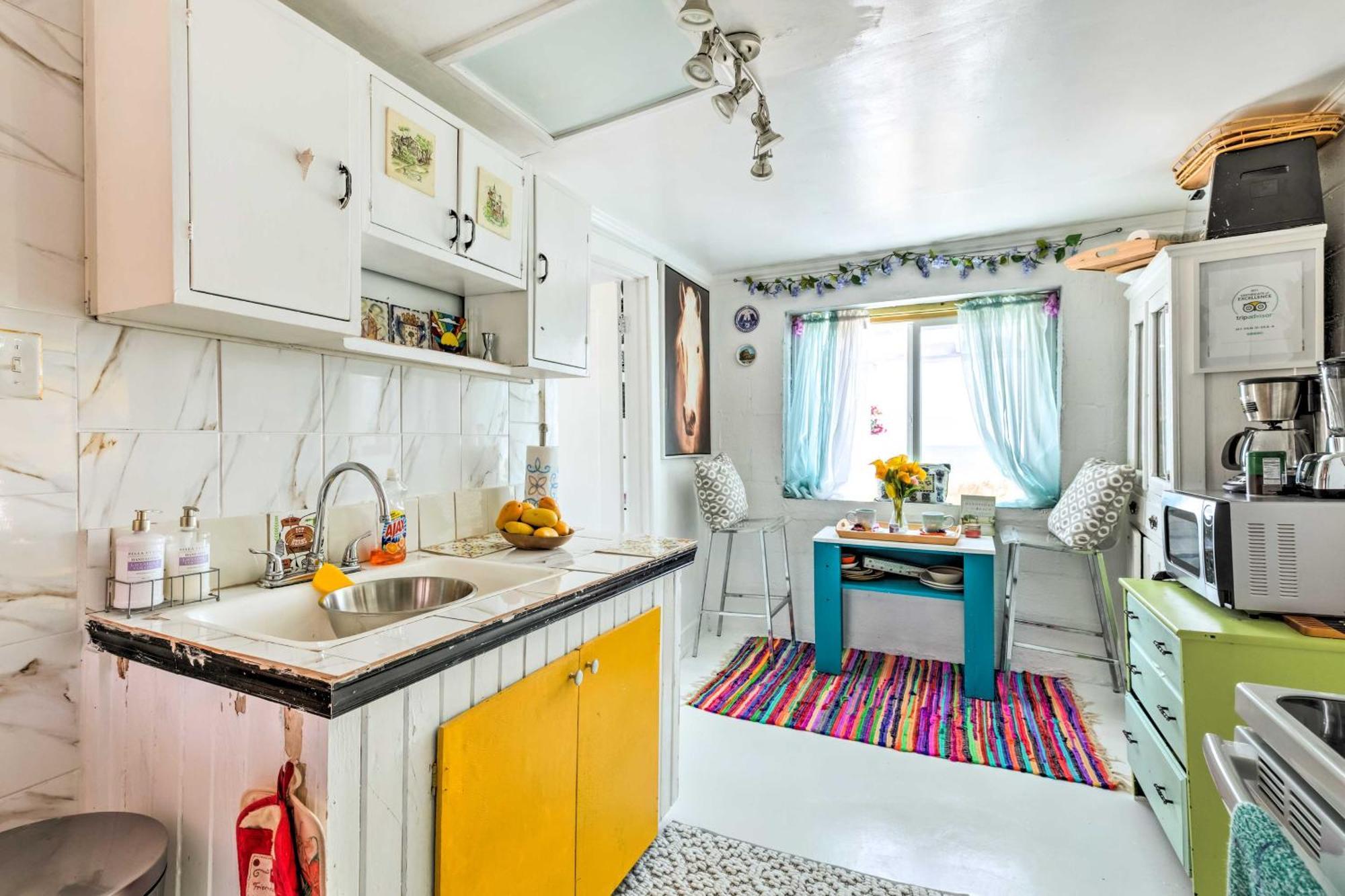Oceanfront White Stone Cottage With Private Beach! Екстер'єр фото