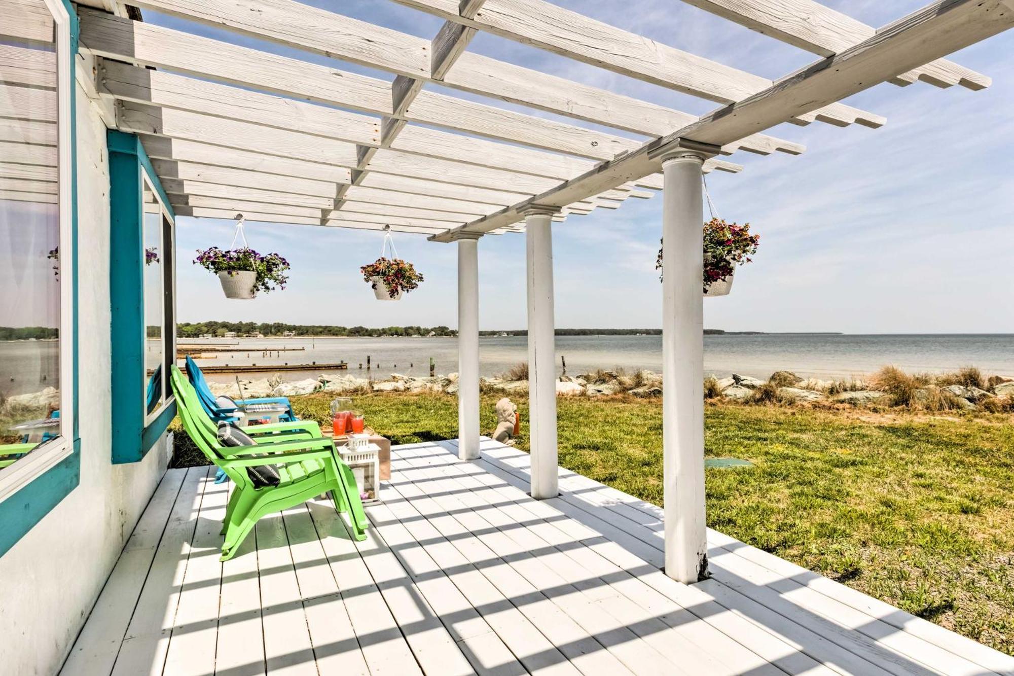 Oceanfront White Stone Cottage With Private Beach! Екстер'єр фото
